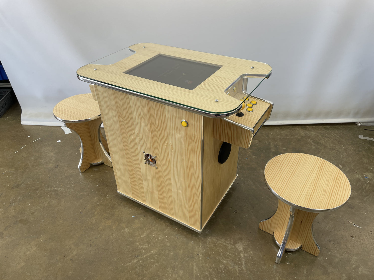 pine cocktail arcade table machine with stools